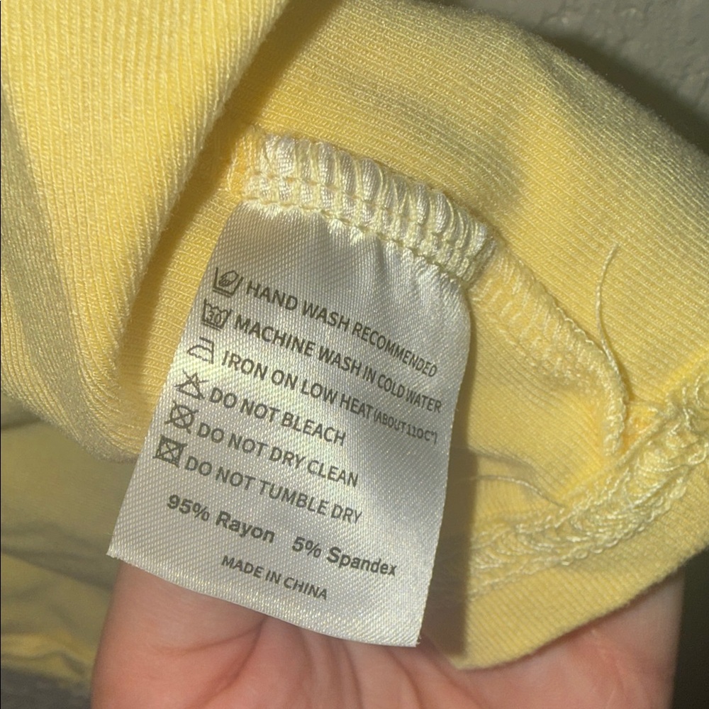 Sunny Yellow Ruffled Crop Top - Picture 3 of 3